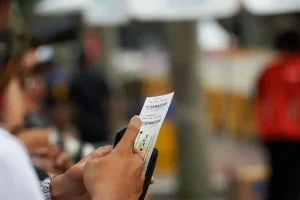Stay Connected: Comparing the Best 5G Tourist SIMs and eSIMs in Malaysia