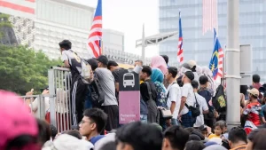 Navigating Malaysia: Essential Malay Phrases for Directions &amp; Transport
