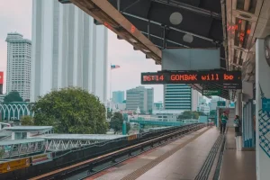 Grab vs. Local Taxis in Malaysia: Which is Better for Your Trip?