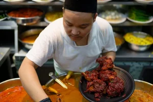 Why is Teh Tarik So Popular? Unveiling Malaysia’s National Drink