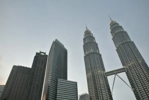 Tipping in Malaysia: A complete guide to local customs and etiquette.